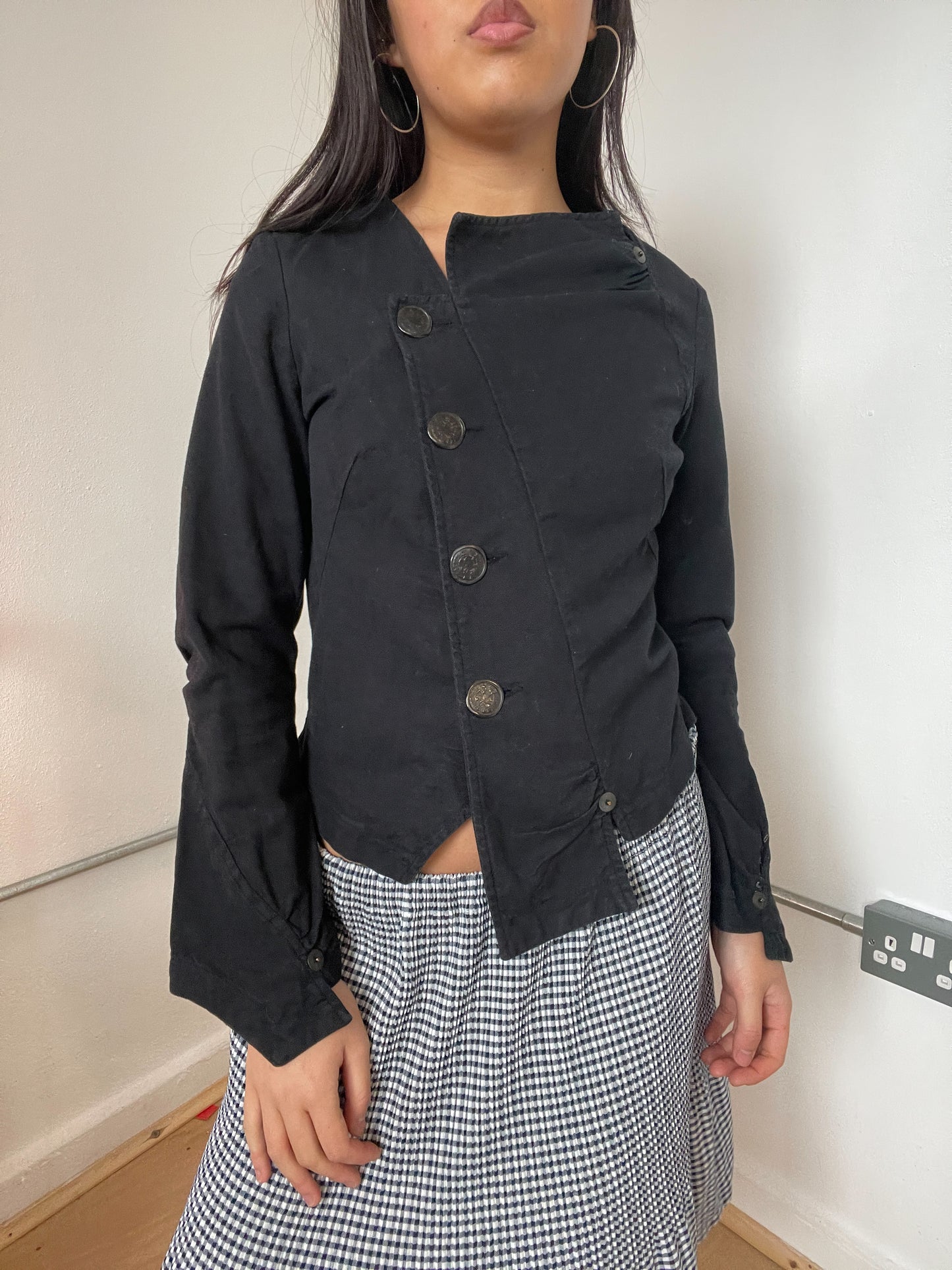 Black asymetrical button cop copine top