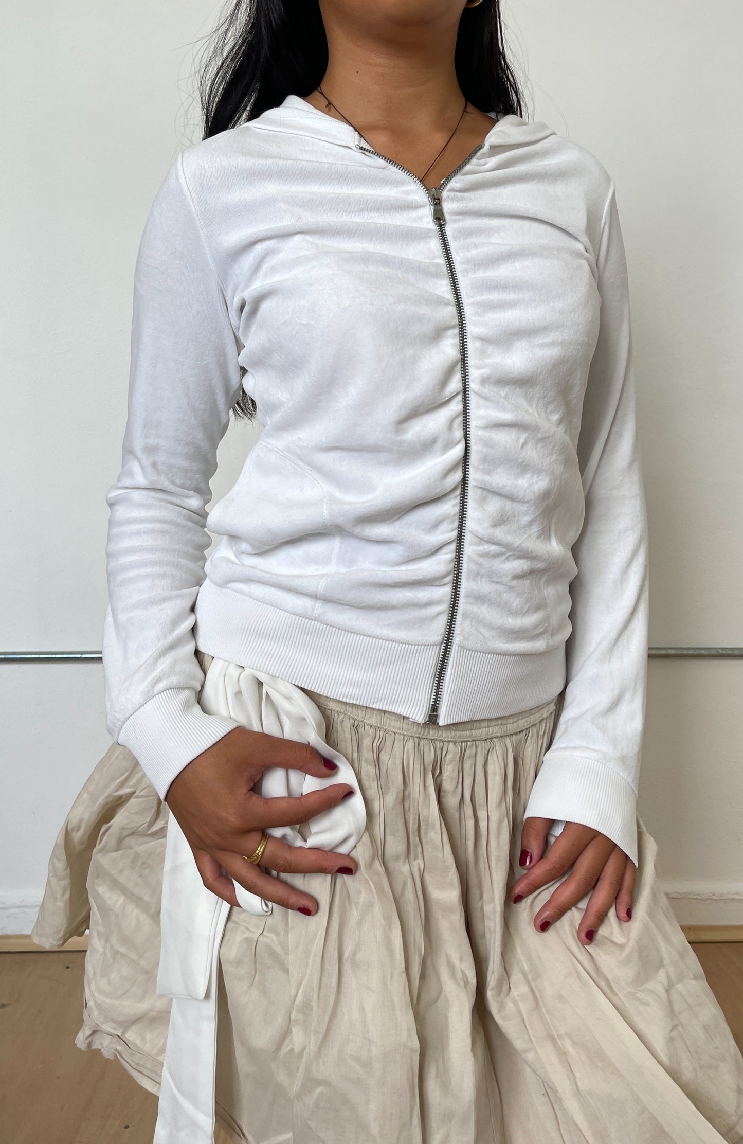 Vintage White Hooded Zip Up Jumper