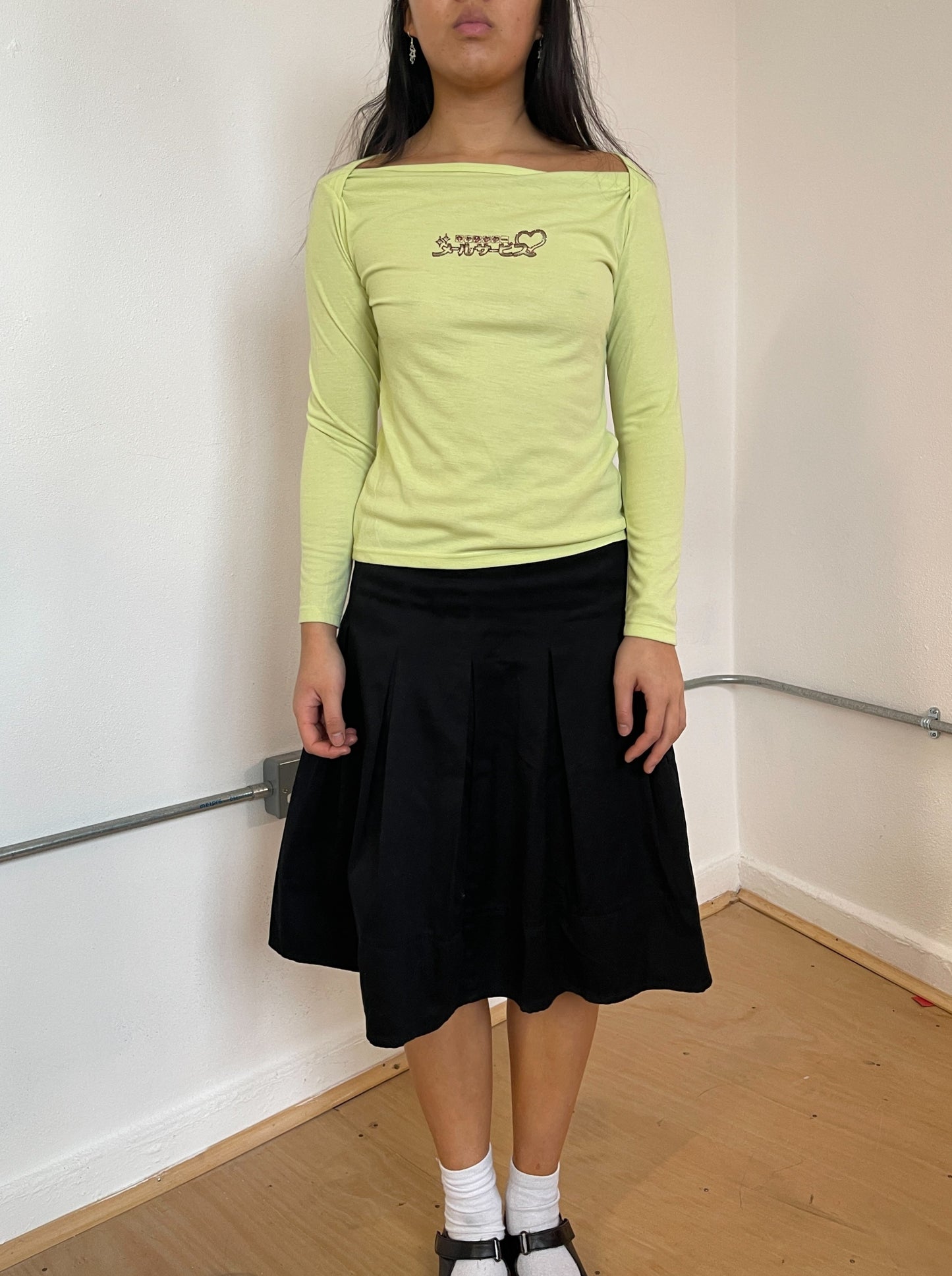 Green graphic print boatneck top