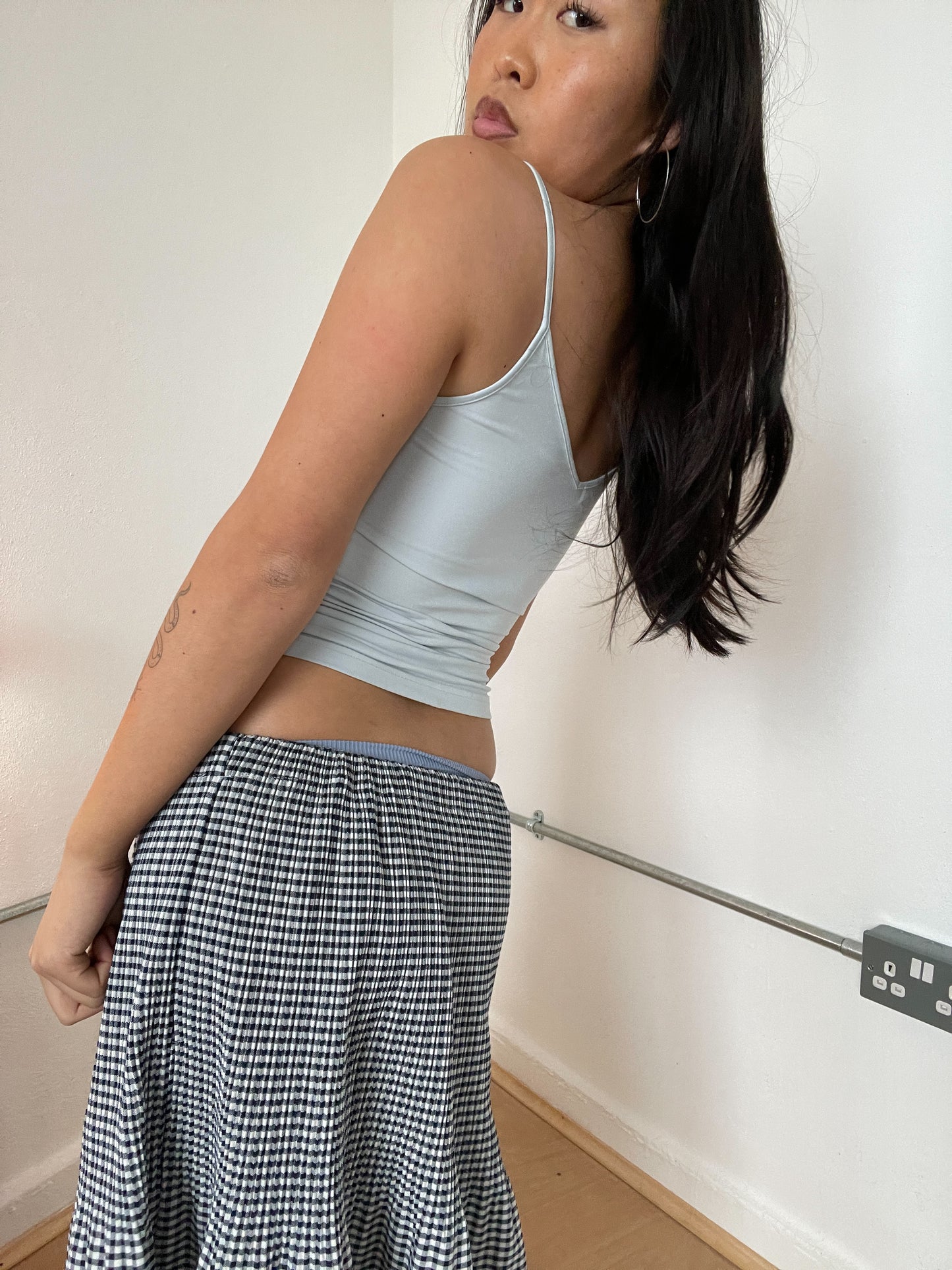 V neck two-toned cami top