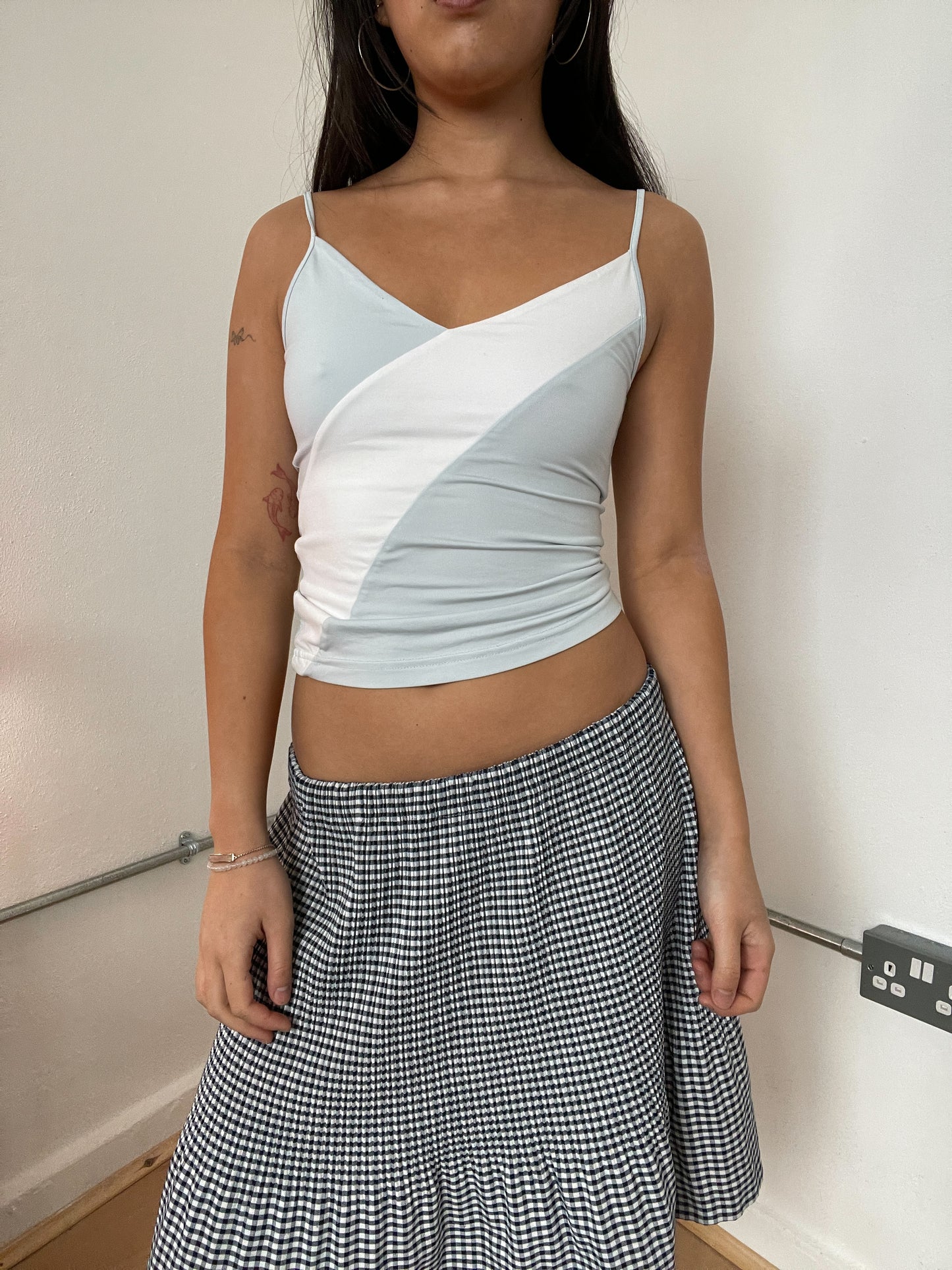 V neck two-toned cami top