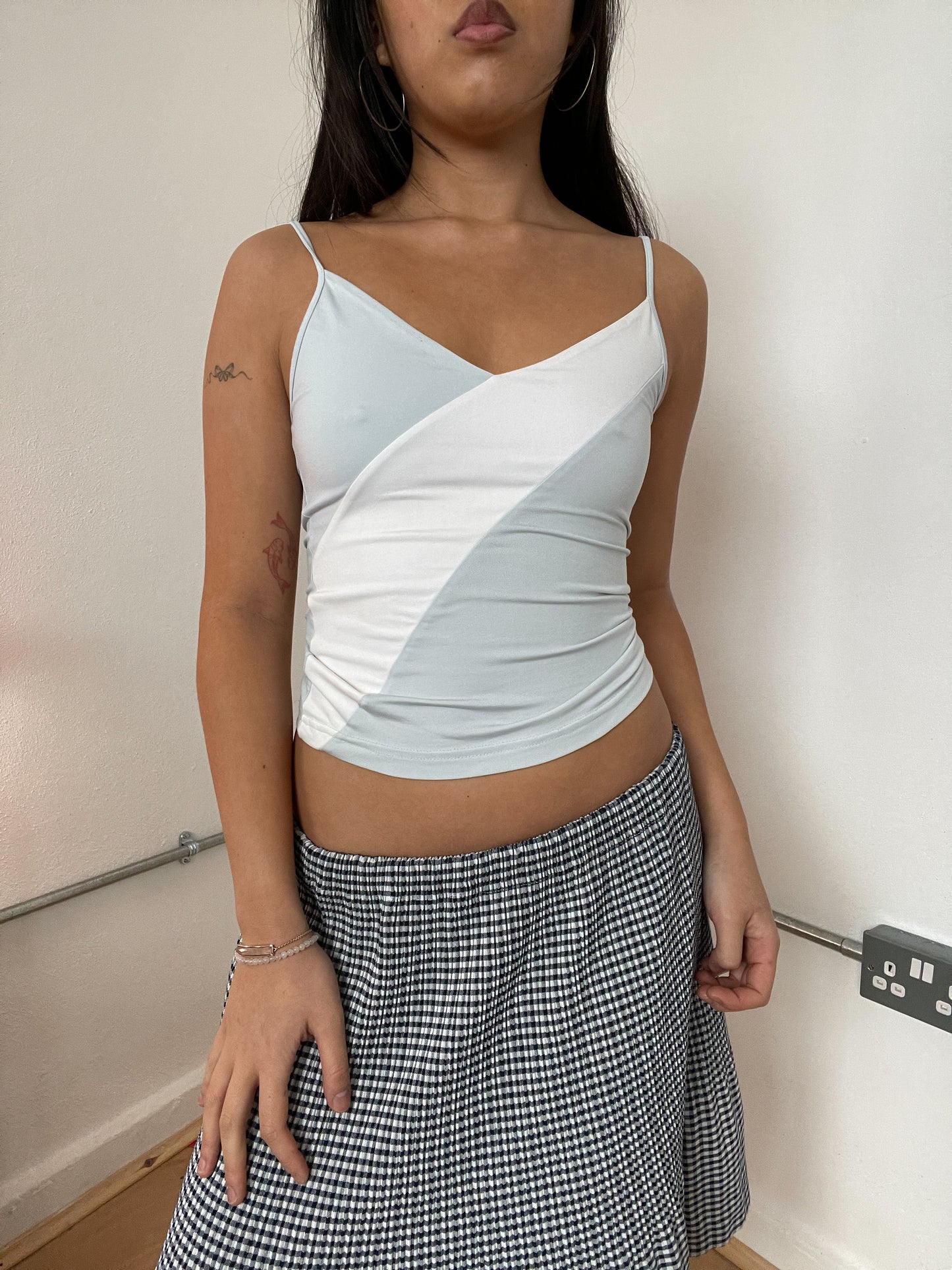 V neck two-toned cami top