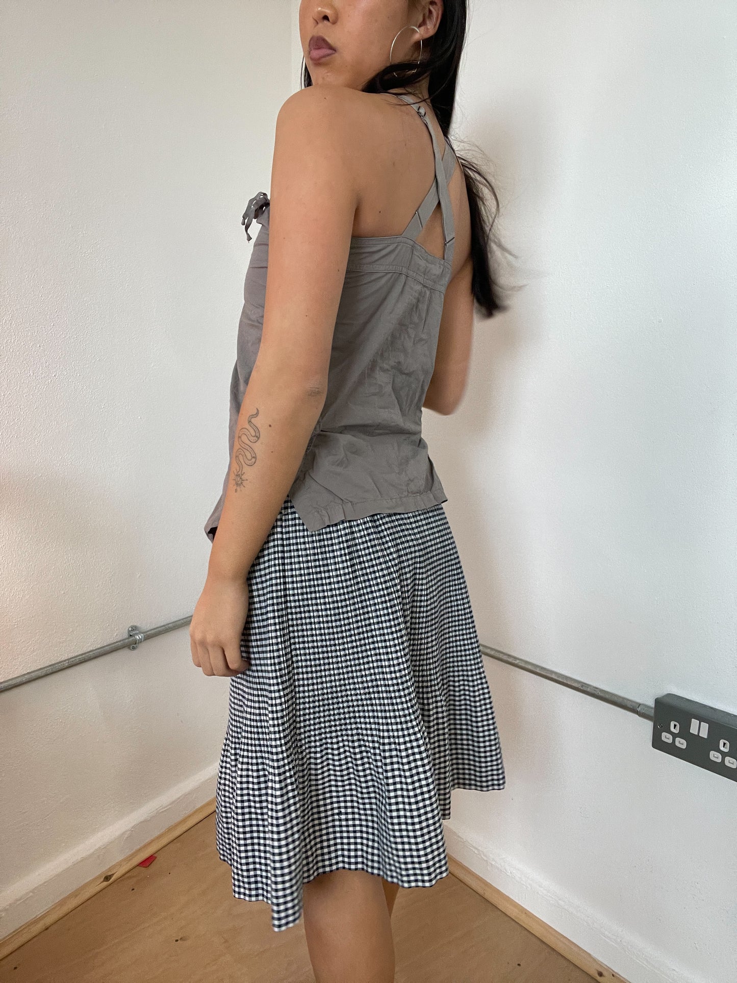 Grey button up detailed cop copine cami top