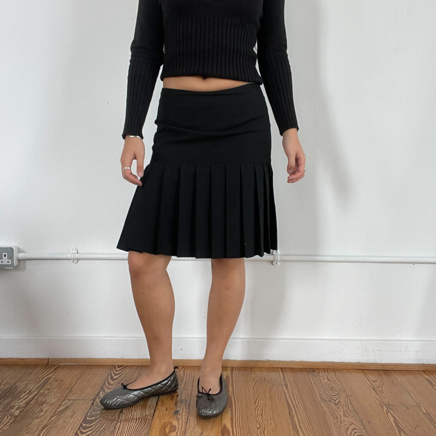Vintage Black Pleated Midi Skirt