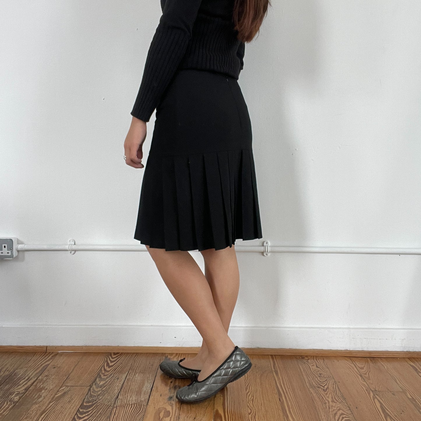 Vintage Black Pleated Midi Skirt